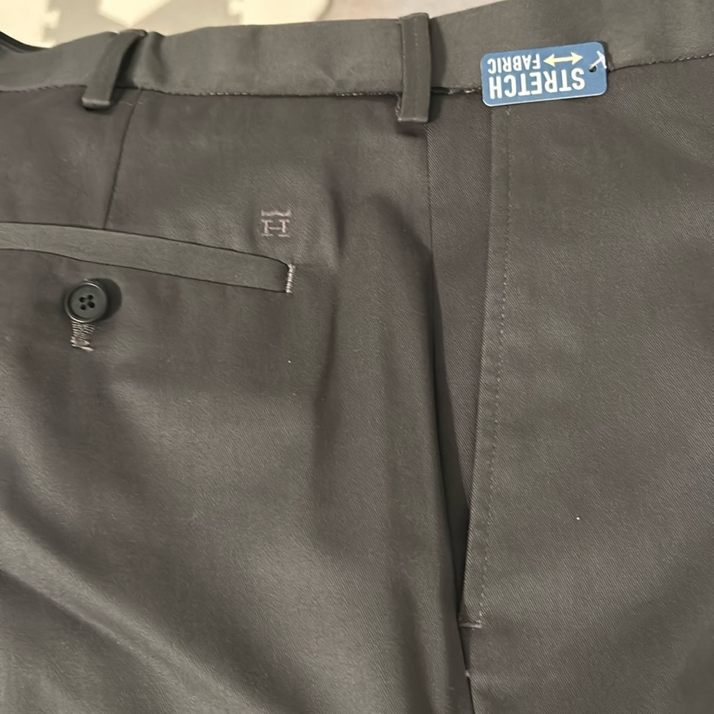 Men’s Haggard classic fit premium no iron khaki in gray 34x34 stretch fabric